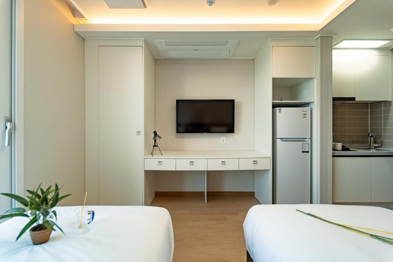 Gangneung Pineart Label Hotel Exterior photo